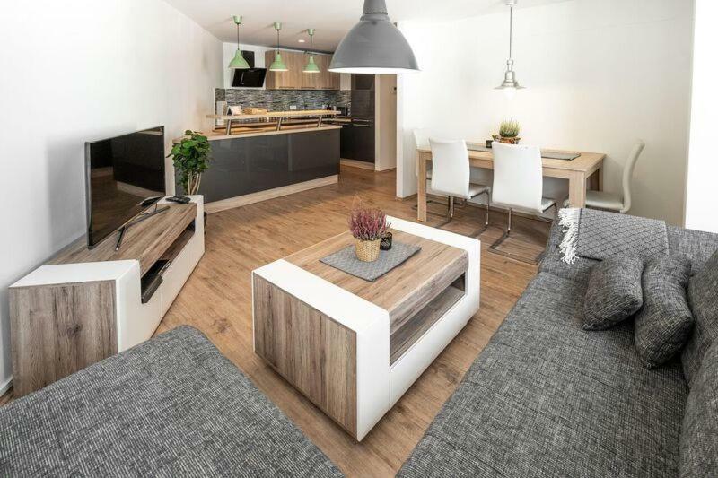 Old Town Luxury Apartment In Heart Of 브라티슬라바 외부 사진